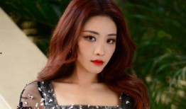 爆料娱乐圈喻言是谁啊,喻言身份揭秘，她是谁？